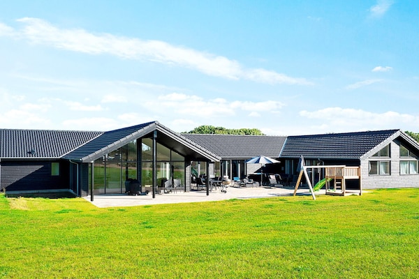 Foto van Luxe retraite aan zee -- By Traum Ferienwohnungen - Vakantiehuis in Sydals - Outdoor