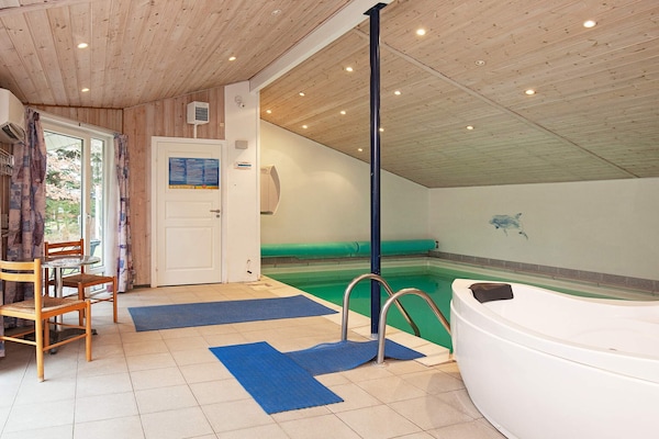 Foto van 12 persoons vakantie huis in Væggerløse-By Traum - Pool