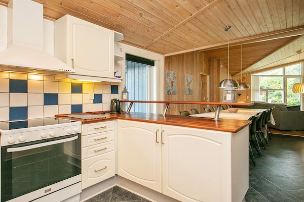 Foto van 12 persoons vakantie huis in Væggerløse-By Traum - Indoor