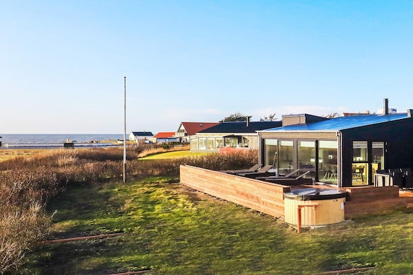 Foto van Luxe vakantieverblijf nabij Lyngby - Vakantiehuis in Løkken - Spa
