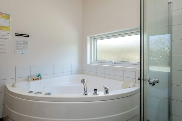 Foto van Vakantiehuis in Vestervig met jacuzzi - Vakantiehuis in Vestervig - Spa