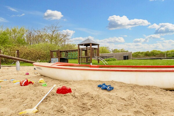 Foto van Vakantiehuis in Vestervig met jacuzzi - Vakantiehuis in Vestervig - Untagged