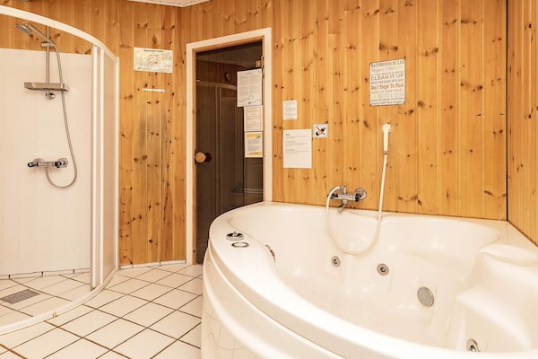 Foto van Fjordview Retreat met spa - Vakantiehuis in Øster Assels - Spa