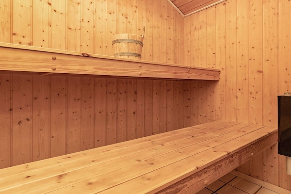 Foto van Fjordview Retreat met spa - Vakantiehuis in Øster Assels - Sauna