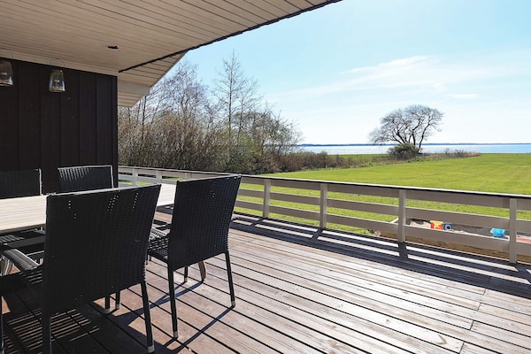 Foto van Fjordview Retreat met spa - Vakantiehuis in Øster Assels - WaterView
