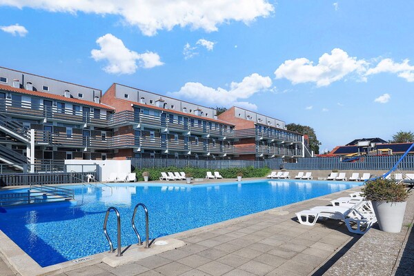 Foto van 6 persoons vakantie huis op een vakantie park in Faaborg - Pool