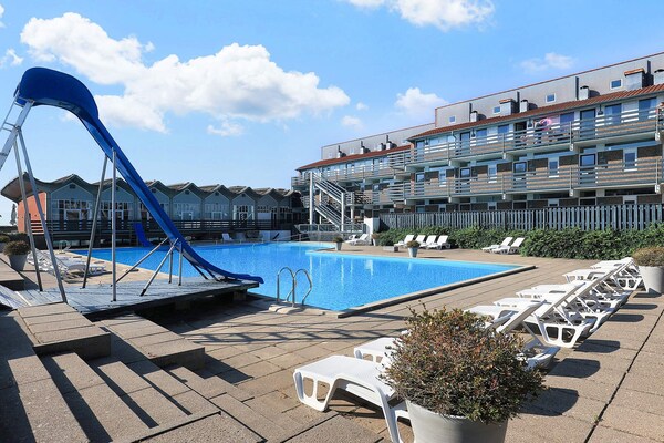 Foto van 6 persoons vakantie huis op een vakantie park in Faaborg - Pool