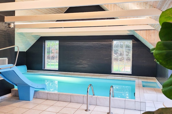Foto van Luxe vakantieverblijf vlakbij het strand - Vakantiehuis in Ulfborg - Pool