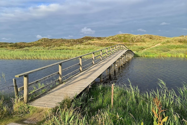 Foto van Een gezinsvriendelijke oase met zwembad. - Vakantiehuis in Henne - WaterView