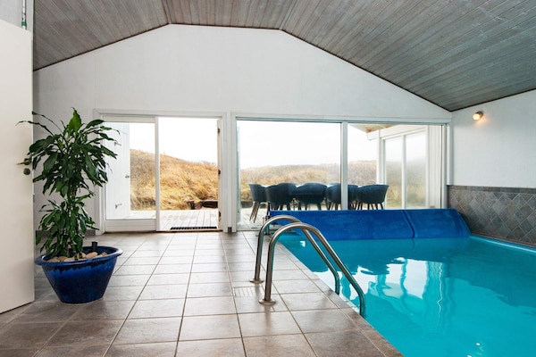 Foto van Een gezinsvriendelijke oase met zwembad. - Vakantiehuis in Henne - Pool
