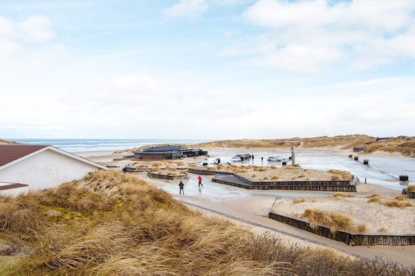 Foto van Een gezinsvriendelijke oase met zwembad. - Vakantiehuis in Henne - WaterView