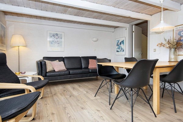 Foto van 6 persoons vakantie huis op een vakantie park in Hemmet - Indoor