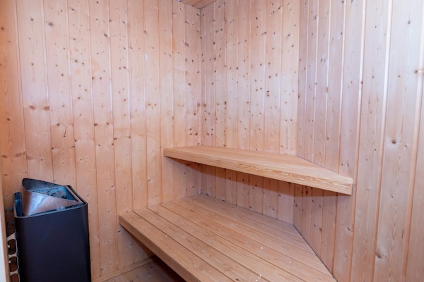 Foto van Modern Strandverblijf -- By Traum Ferienwohnungen - Vakantiehuis in Harboøre - Sauna