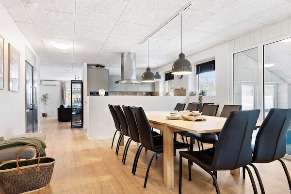 Foto van Zeezijde retraite met zwembad -- By Traum Ferienwohnungen - Indoor