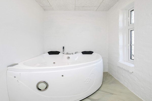 Foto van Ruim zomerhuis met sauna - Vakantiehuis in Ulfborg - Spa