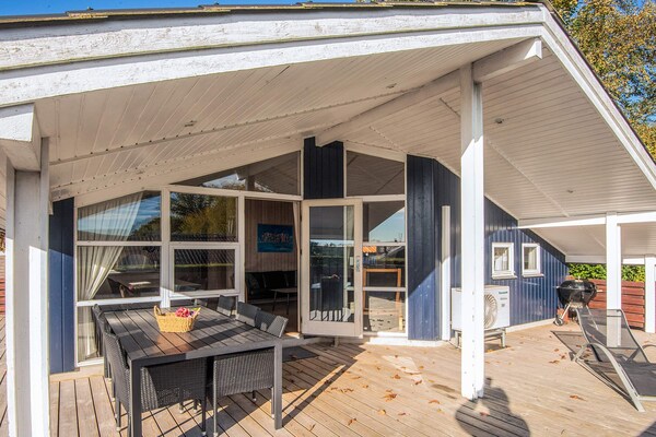 Foto van Zeeparadijs met open terras - Vakantiehuis in Bjert - View