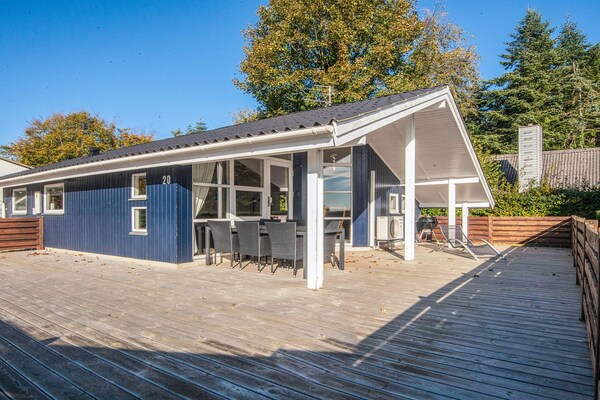 Foto van Zeeparadijs met open terras - Vakantiehuis in Bjert - View