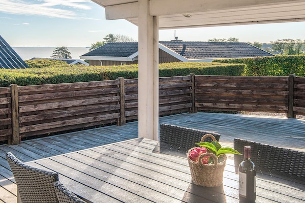 Foto van Zeeparadijs met open terras - Vakantiehuis in Bjert - WaterView