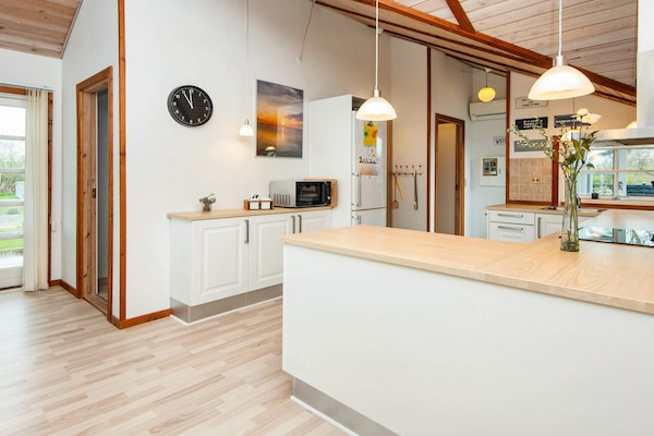 Foto van Modern verblijf met bubbelbad - Vakantiehuis in Hemmet - Indoor