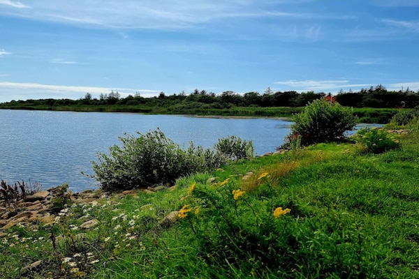Foto van Afgelegen toevluchtsoord bij Lyngbo Heide - Vakantiehuis in Henne - WaterView