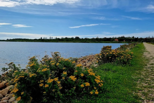 Foto van Afgelegen toevluchtsoord bij Lyngbo Heide - Vakantiehuis in Henne - WaterView