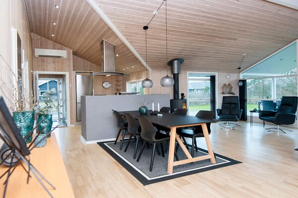 Foto van Luxe retraite met spa -- By Traum Ferienwohnungen - Vakantiehuis in Hemmet - Indoor