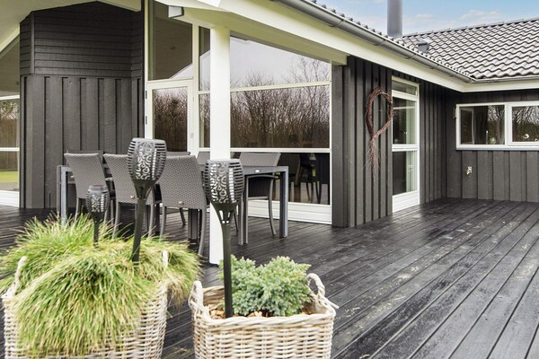 Foto van Luxe retraite met spa -- By Traum Ferienwohnungen - Vakantiehuis in Hemmet - View