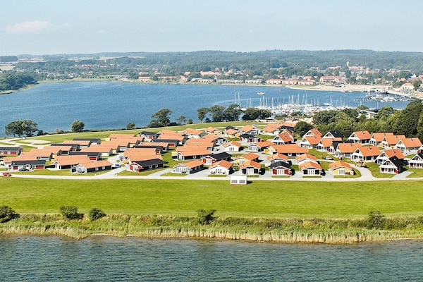 Foto van 6 persoons vakantie huis op een vakantie park in Gråsten - Outdoor