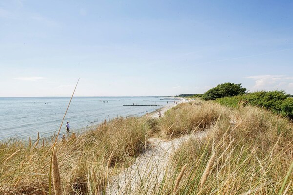 Foto van 6 persoons vakantie huis op een vakantie park in Borre - WaterView