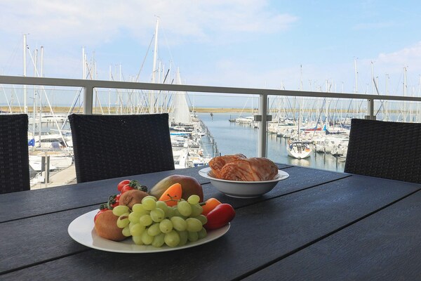 Foto van Exclusief droomappartement direct aan zee - Vakantiehuis in Wendtorf - WaterView
