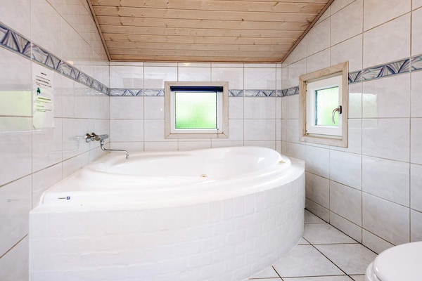 Foto van 7 persoons vakantie huis in Henne-By Traum - Vakantiehuis in Henne - Spa