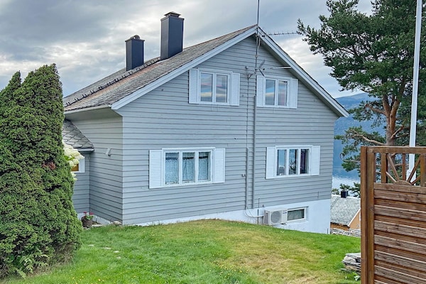 Foto van 6 persoons vakantie huis in Utvik - Vakantiehuis in Utvik - Outdoor