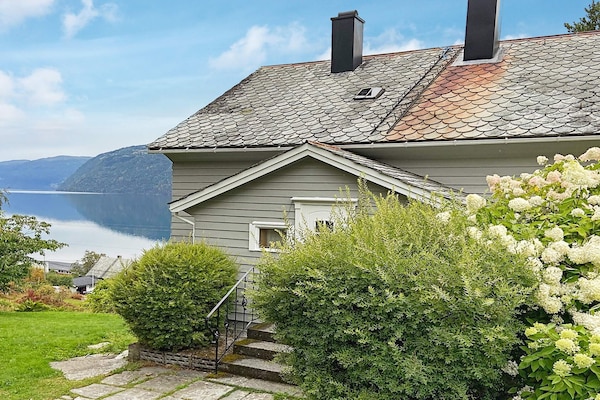 Foto van 6 persoons vakantie huis in Utvik - Vakantiehuis in Utvik - Outdoor