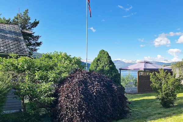 Foto van 6 persoons vakantie huis in Utvik - Vakantiehuis in Utvik - Outdoor