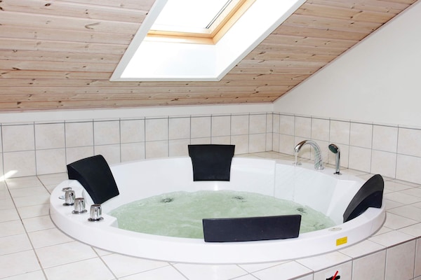 Foto van 14 persoons vakantie huis in Rødby-By Traum - Vakantiehuis in Rødby - Spa