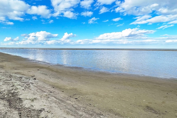 Foto van Modern Strandhuis -- By Traum Ferienwohnungen - Vakantiehuis in Hadsund - Outdoor