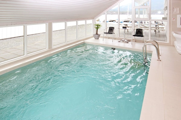 Foto van 12 persoons vakantie huis in Jelsa - Vakantiehuis in Jelsa - Pool