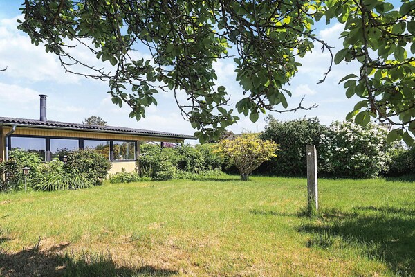 Foto van 6 persoons vakantie huis in Bogø By - Vakantiehuis in Bogø By - View