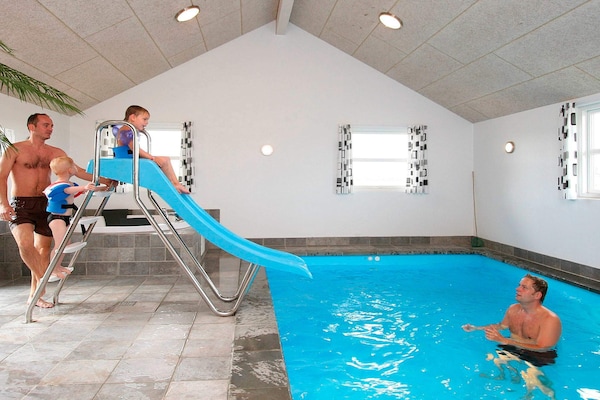 Foto van Luxe zwembad retraite -- By Traum Ferienwohnungen - Vakantiehuis in Løkken - Pool