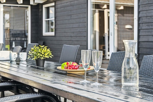 Foto van Luxe villa met zwembad Marielyst - Vakantiehuis in Idestrup - View