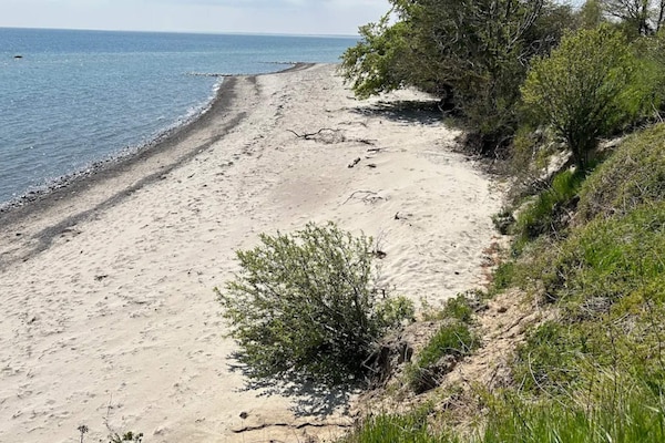 Foto van Luxe vakantieverblijf met zwembad - Vakantiehuis in Idestrup - WaterView