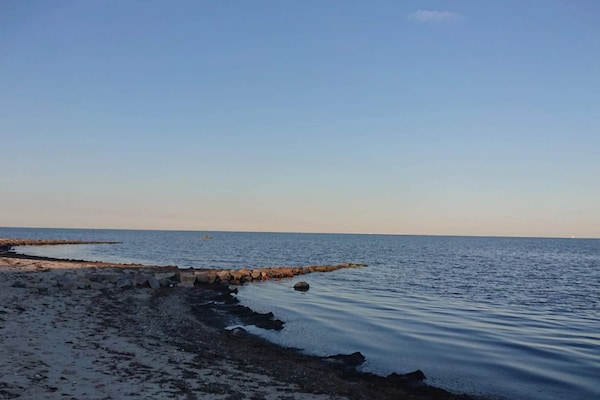 Foto van Luxe vakantieverblijf met zwembad - Vakantiehuis in Idestrup - WaterView