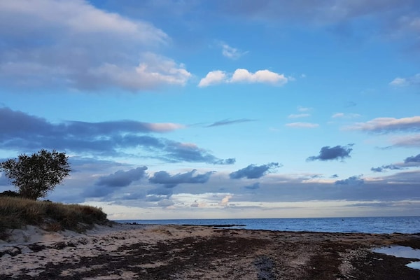 Foto van Luxe vakantieverblijf met zwembad - Vakantiehuis in Idestrup - WaterView