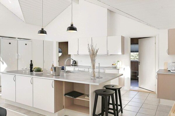 Foto van Luxe vakantieverblijf met zwembad - Vakantiehuis in Idestrup - Indoor