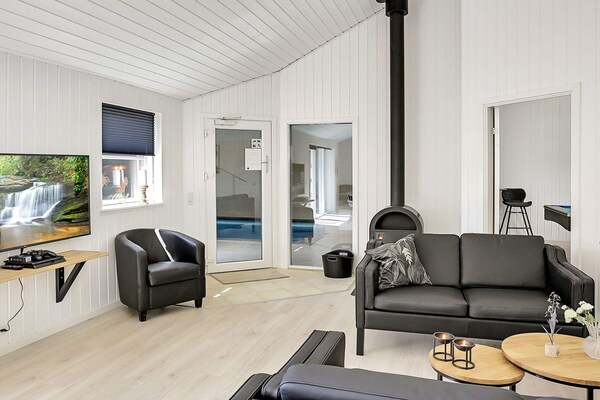 Foto van Luxe vakantieverblijf met zwembad - Vakantiehuis in Idestrup - Indoor