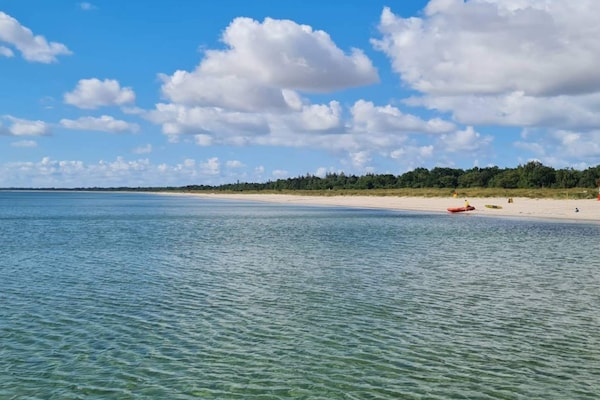 Foto van Luxe villa met zwembad -- By Traum Ferienwohnungen - WaterView