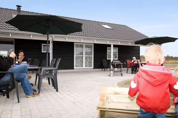 Foto van Luxe villa met zwembad -- By Traum Ferienwohnungen - View