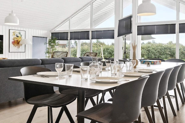 Foto van Luxe zwembad retraite -- By Traum Ferienwohnungen - Vakantiehuis in Idestrup - Indoor