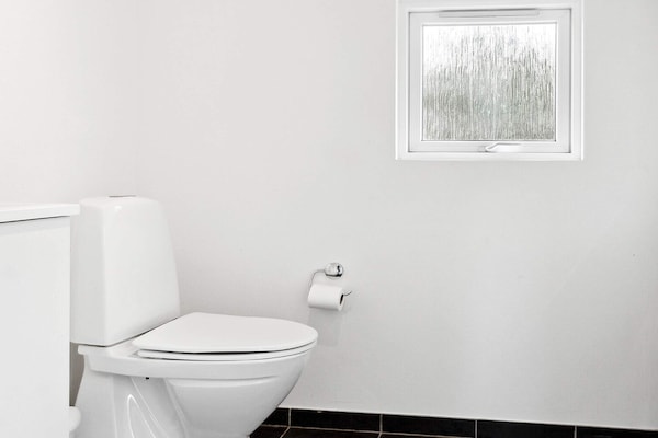 Foto van Luxe zwembad retraite -- By Traum Ferienwohnungen - Vakantiehuis in Idestrup - Indoor