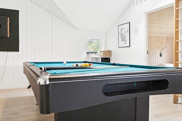 Foto van Luxe zwembad retraite -- By Traum Ferienwohnungen - Vakantiehuis in Idestrup - Untagged